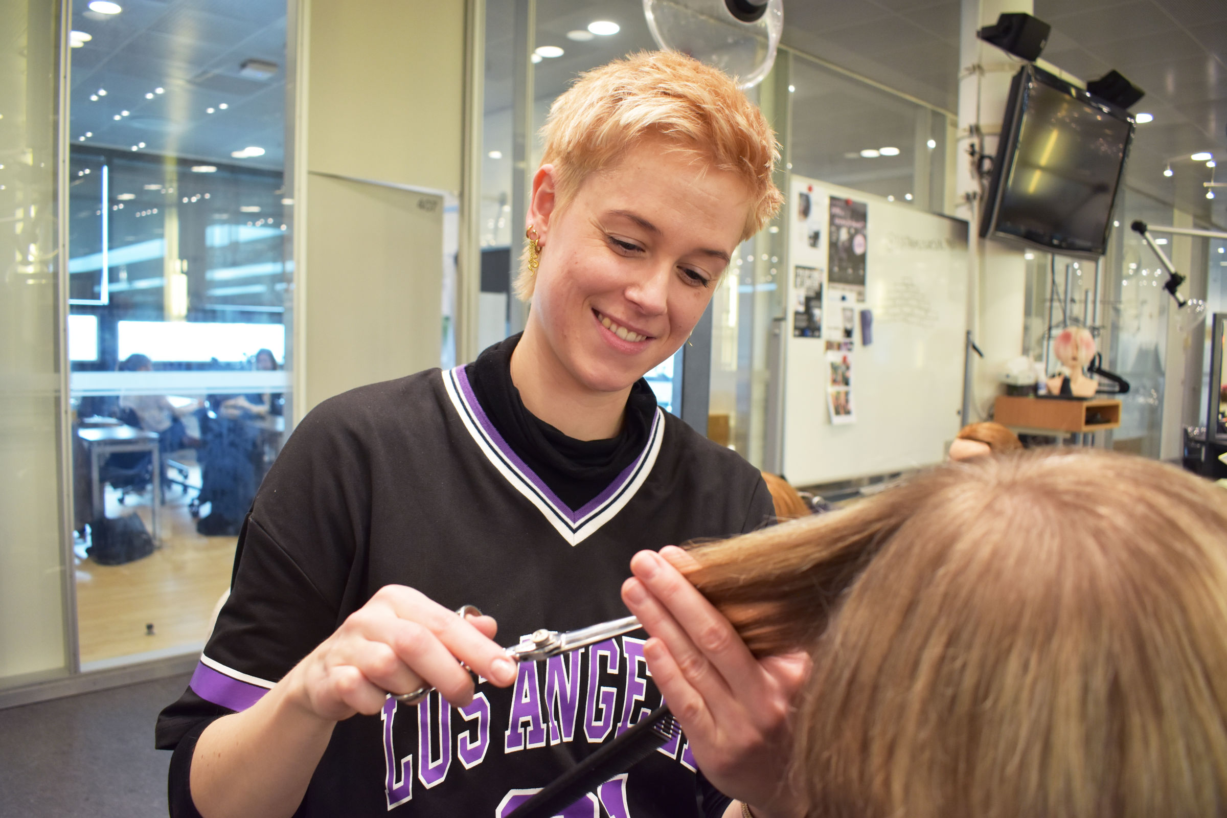 Frisørelev Cecilie Tzaros har været på studietur til London